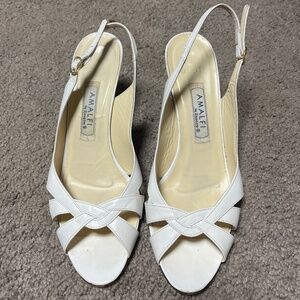 Ladies white Amalfi by Rangoni leather sling back heels